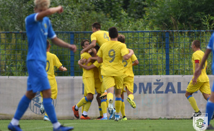 U17: V zaostali tekmi do treh točk