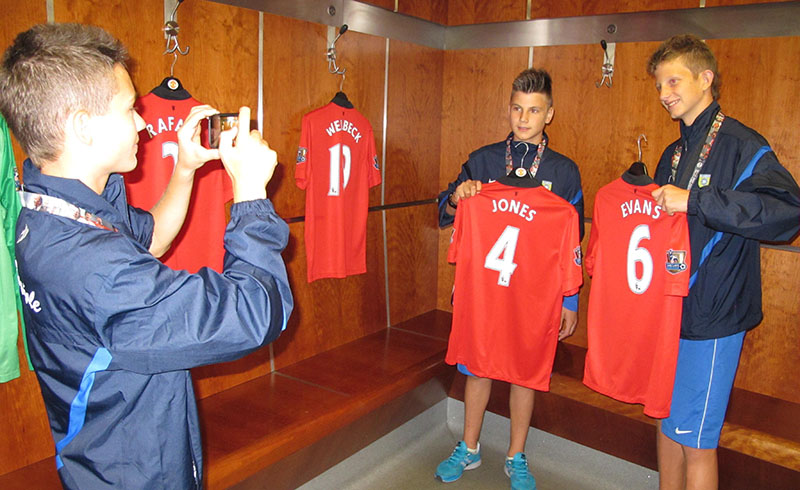 1_old_trafford_3dan_pr05082013.jpg