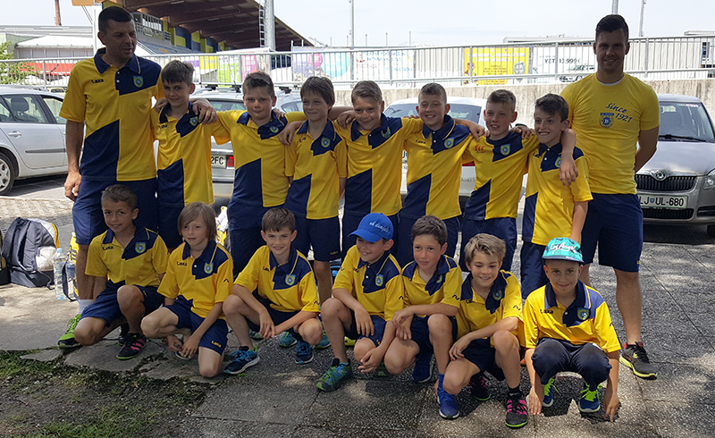 U10
